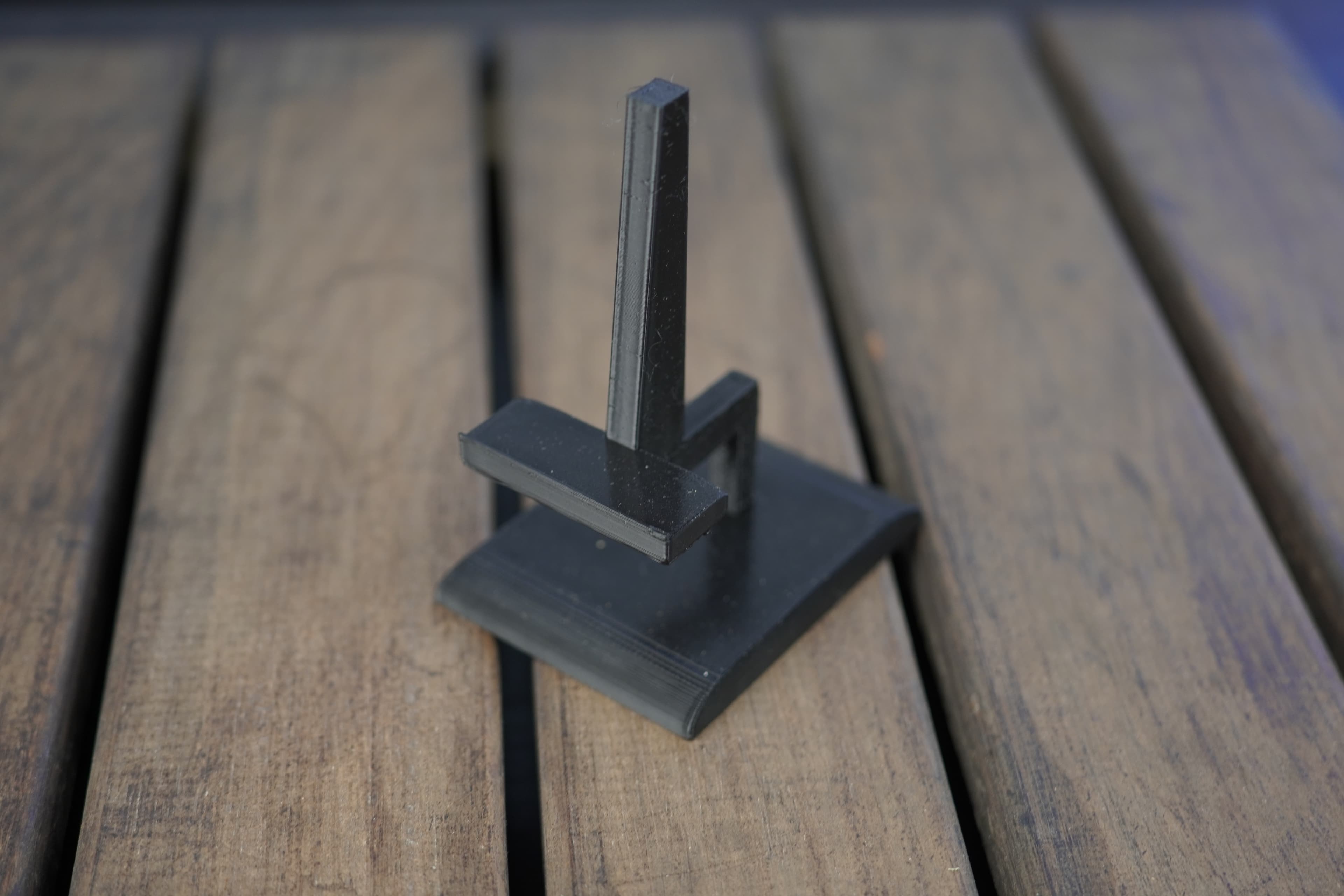 3D printed wallet display stand
