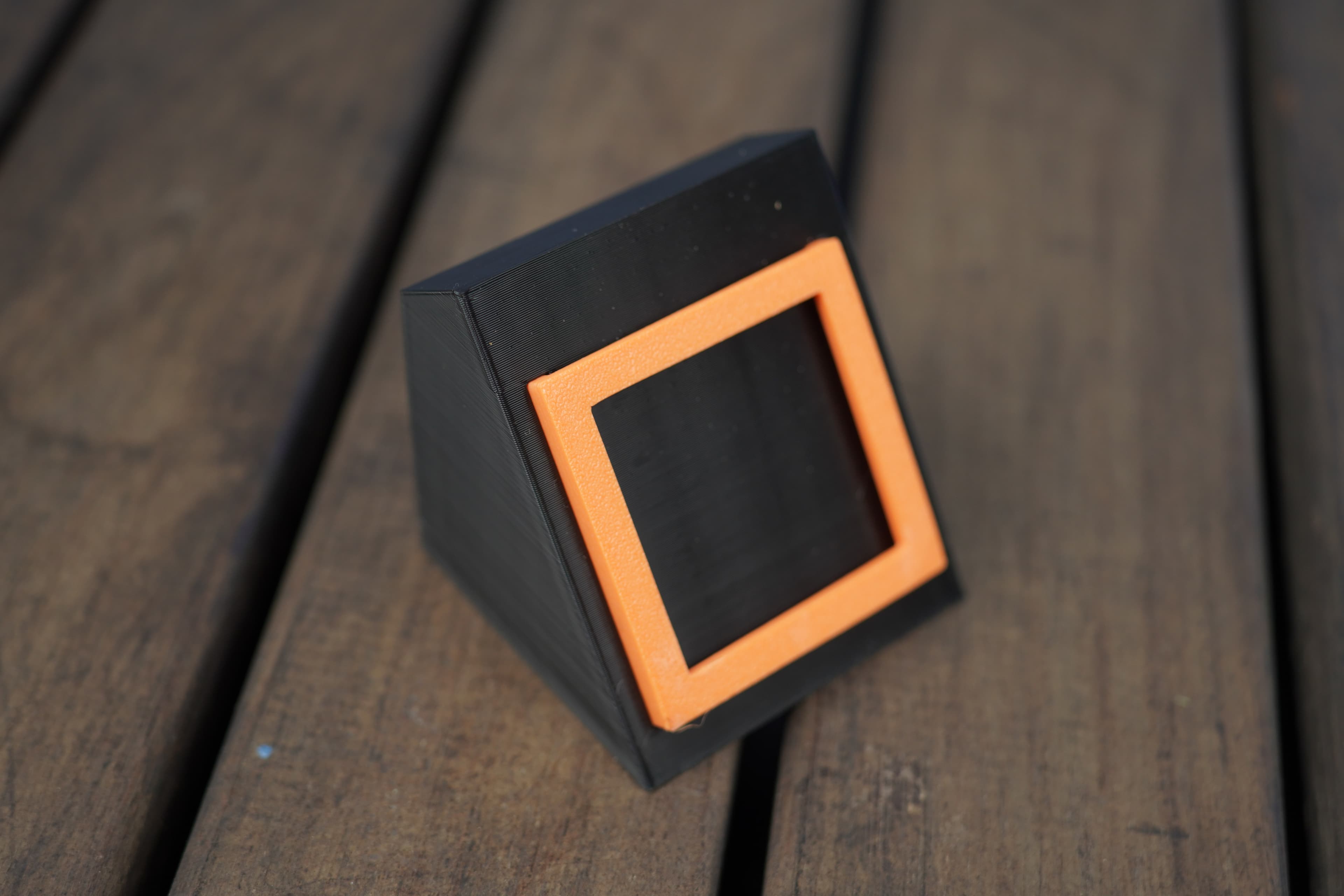 3D printed QR code product display holder